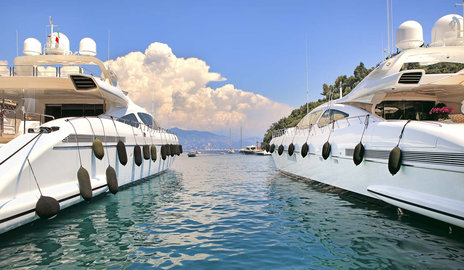 riviera yachting service